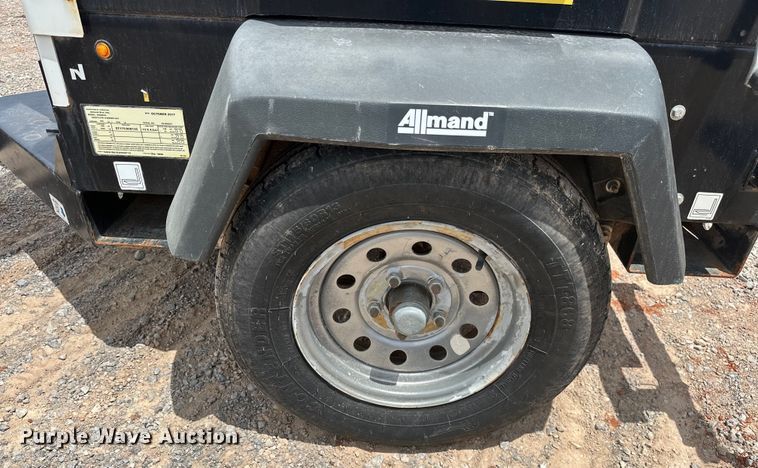 image for item DO7052 2017 Allmand Bros Night-Lite V-Series  light plant