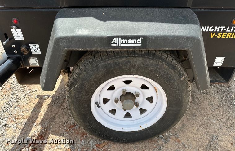 image for item DO7052 2017 Allmand Bros Night-Lite V-Series  light plant