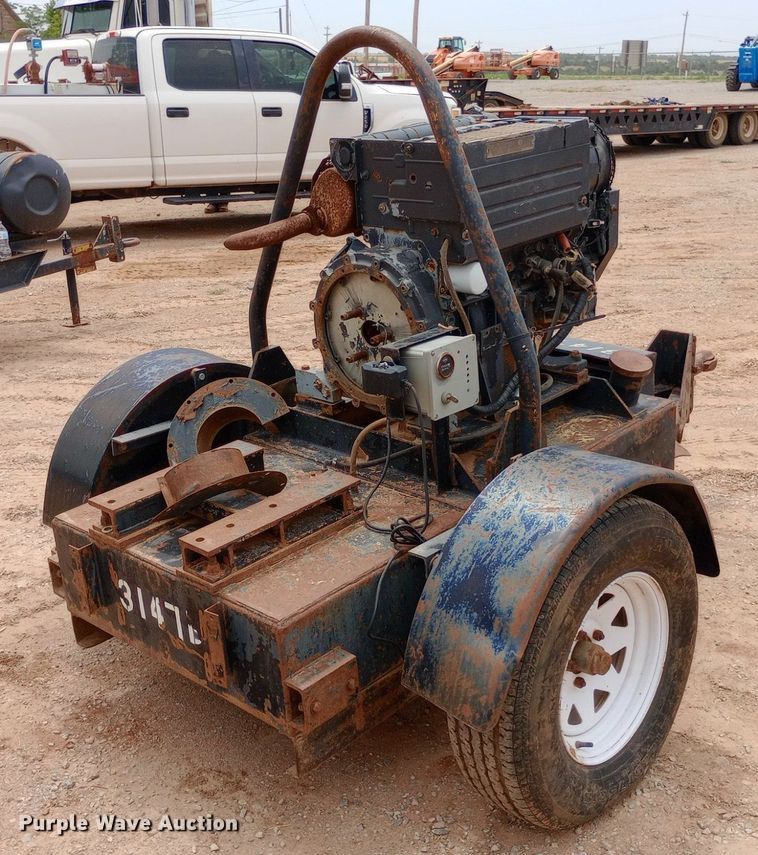 image for item DO7058 Deutz  F4L2011 engine