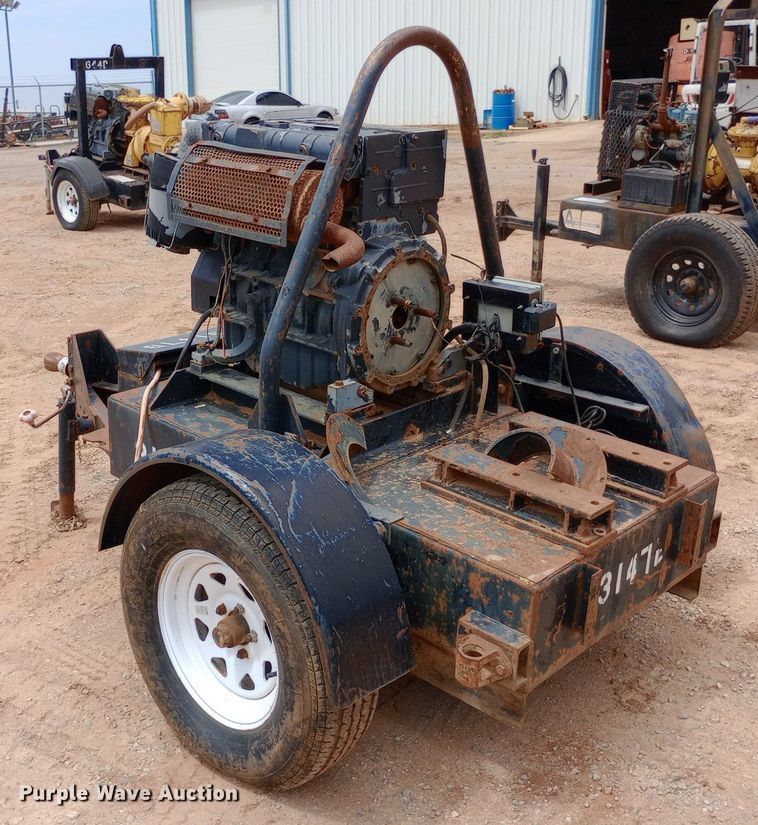 image for item DO7058 Deutz  F4L2011 engine