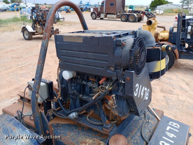 image for item DO7058 Deutz  F4L2011 engine