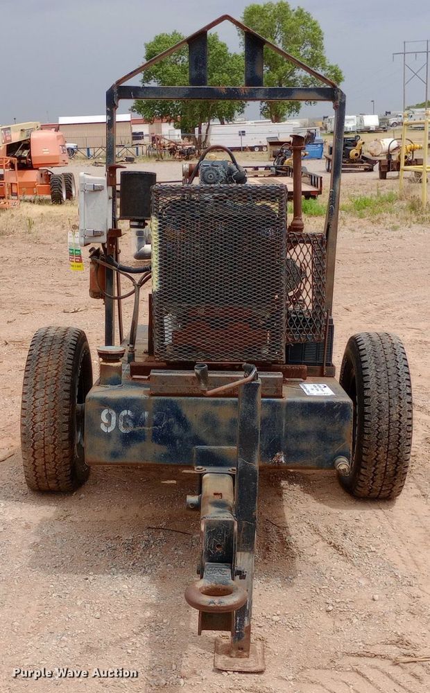 image for item DO7059 2006 Selwood  D75 water pump