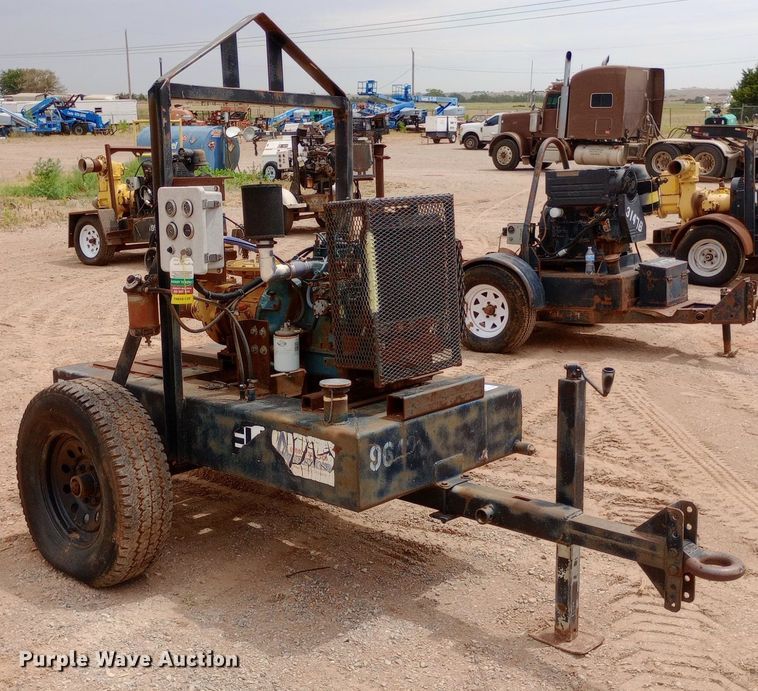 image for item DO7059 2006 Selwood  D75 water pump