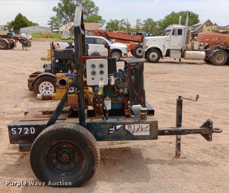 image for item DO7059 2006 Selwood  D75 water pump