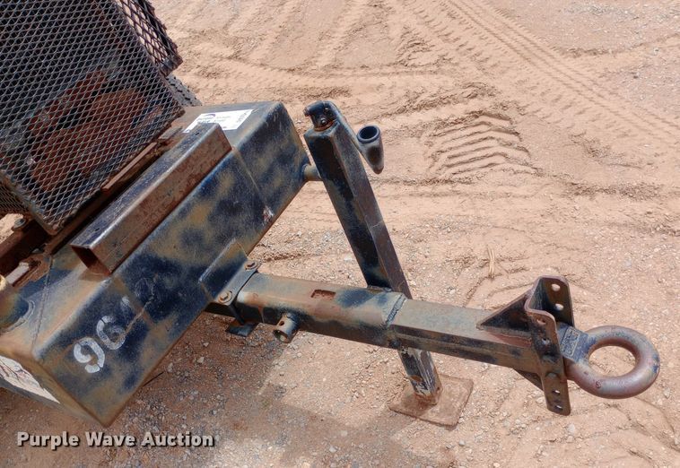 image for item DO7059 2006 Selwood  D75 water pump