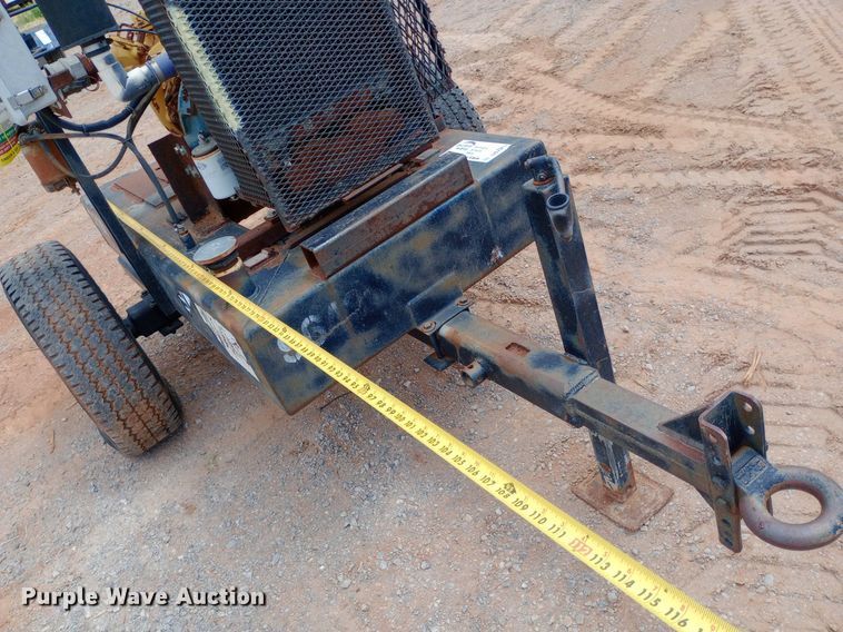 image for item DO7059 2006 Selwood  D75 water pump