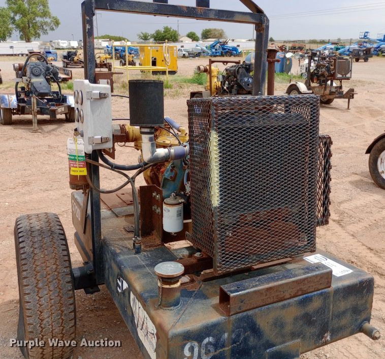 image for item DO7059 2006 Selwood  D75 water pump