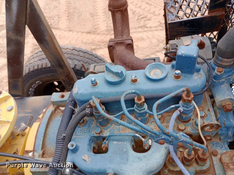 image for item DO7059 2006 Selwood  D75 water pump