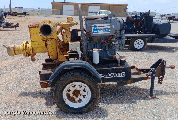 image for item DO7062 Selwood water pump