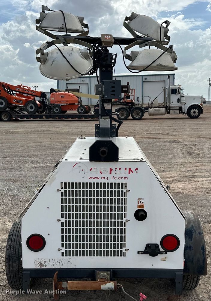 image for item DO7082 Magnum  MLT4200IV light plant