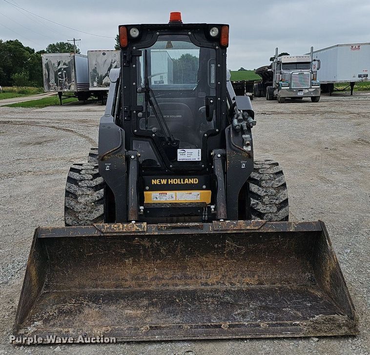 image for item DP0948 2015 New Holland L230 skid steer loader