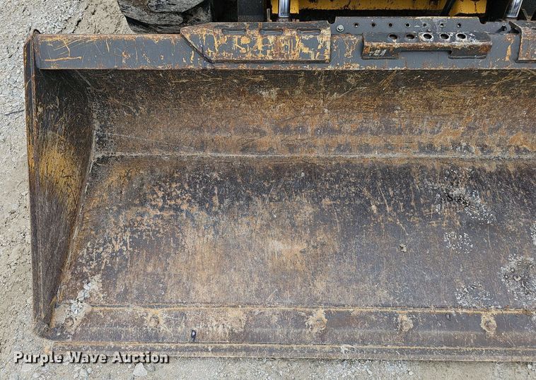 image for item DP0948 2015 New Holland L230 skid steer loader