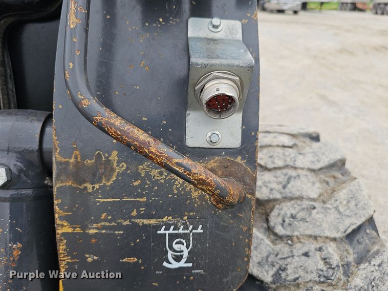 image for item DP0948 2015 New Holland L230 skid steer loader