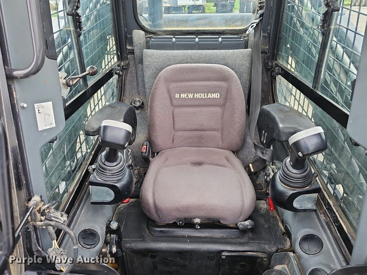 image for item DP0948 2015 New Holland L230 skid steer loader