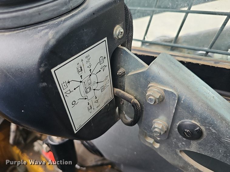 image for item DP0948 2015 New Holland L230 skid steer loader