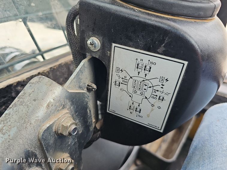 image for item DP0948 2015 New Holland L230 skid steer loader