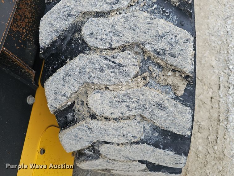 image for item DP0948 2015 New Holland L230 skid steer loader