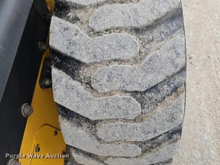 image for item DP0948 2015 New Holland L230 skid steer loader