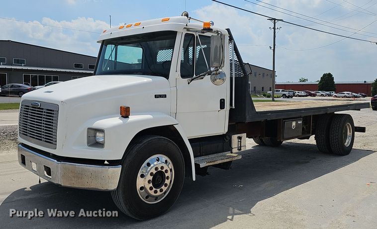 image for item DP0983 1997 Freightliner FL70 flatbed truck