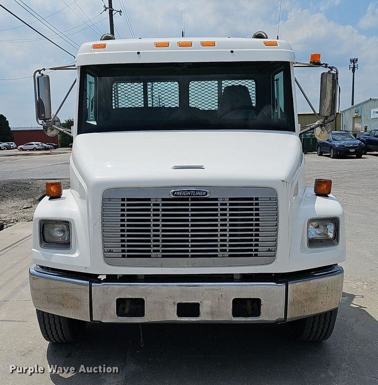 image for item DP0983 1997 Freightliner FL70 flatbed truck