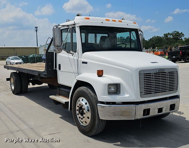image for item DP0983 1997 Freightliner FL70 flatbed truck