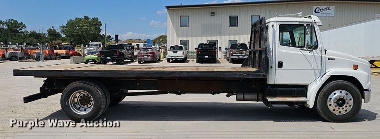 image for item DP0983 1997 Freightliner FL70 flatbed truck