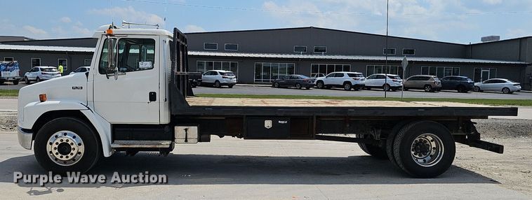 image for item DP0983 1997 Freightliner FL70 flatbed truck