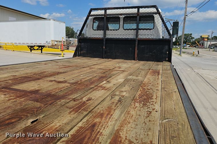 image for item DP0983 1997 Freightliner FL70 flatbed truck