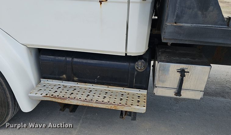 image for item DP0983 1997 Freightliner FL70 flatbed truck