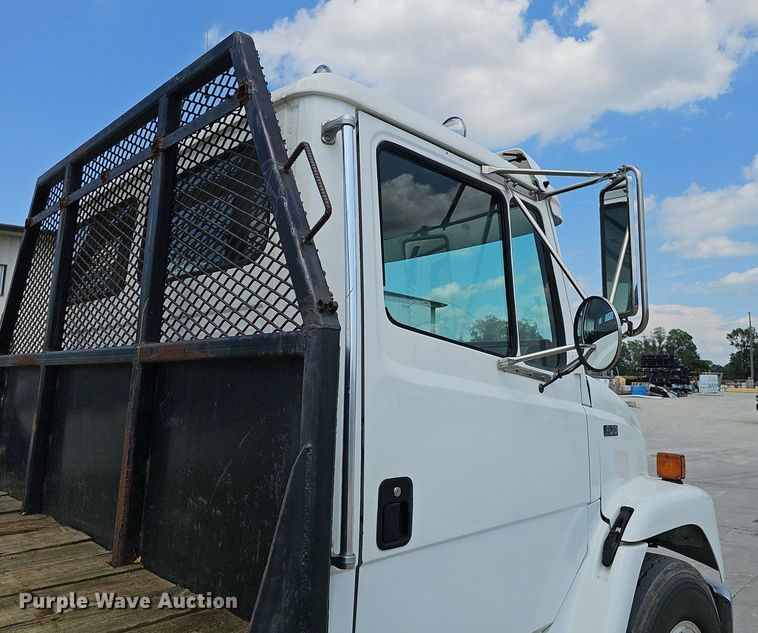 image for item DP0983 1997 Freightliner FL70 flatbed truck