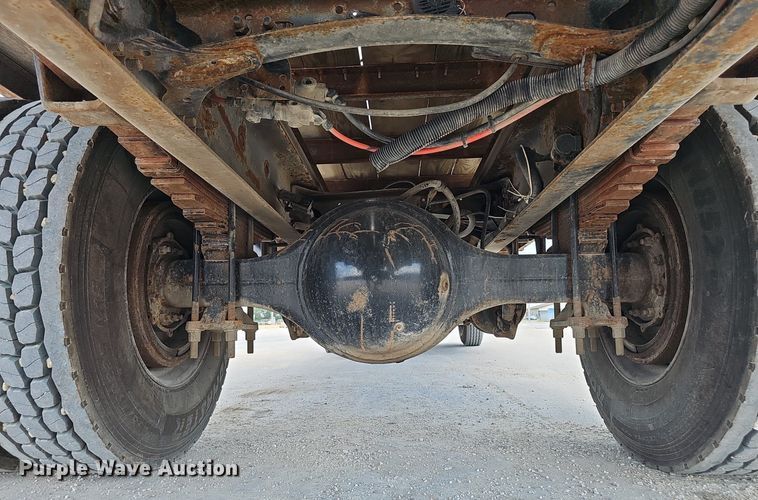 image for item DP0983 1997 Freightliner FL70 flatbed truck