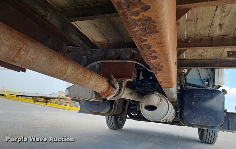 image for item DP0983 1997 Freightliner FL70 flatbed truck