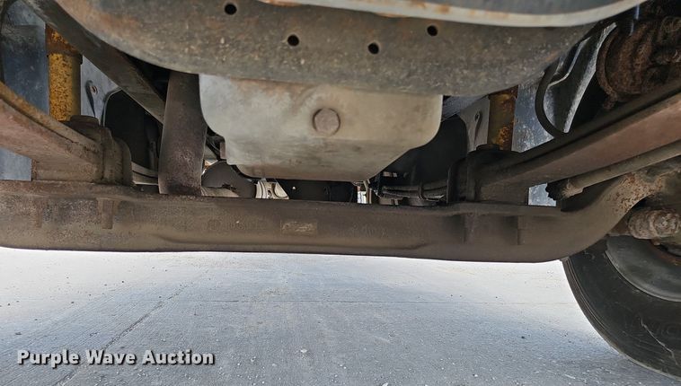 image for item DP0983 1997 Freightliner FL70 flatbed truck