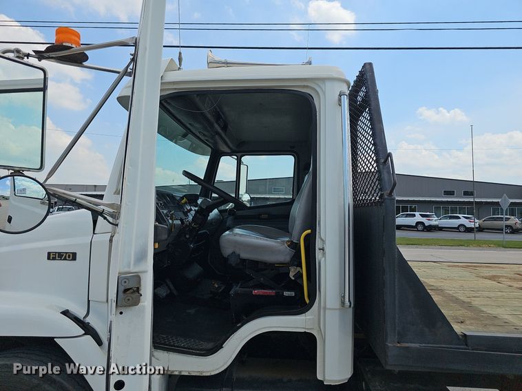 image for item DP0983 1997 Freightliner FL70 flatbed truck