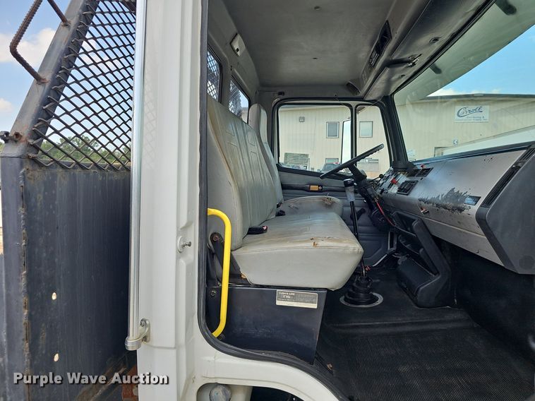 image for item DP0983 1997 Freightliner FL70 flatbed truck