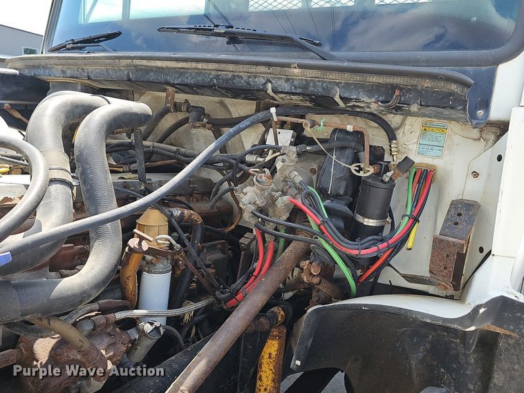 image for item DP0983 1997 Freightliner FL70 flatbed truck