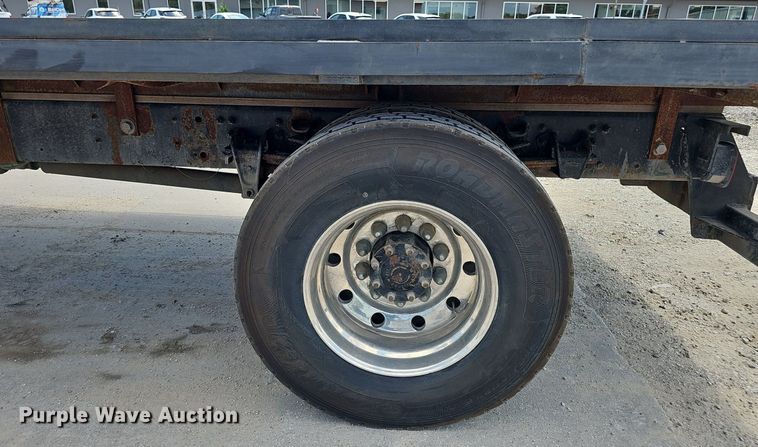 image for item DP0983 1997 Freightliner FL70 flatbed truck