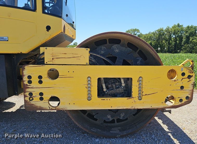 image for item DP0989 2011 Bomag BW 213DH-40 single drum vibratory roller