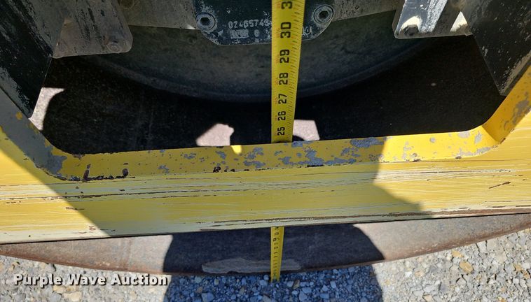 image for item DP0989 2011 Bomag BW 213DH-40 single drum vibratory roller