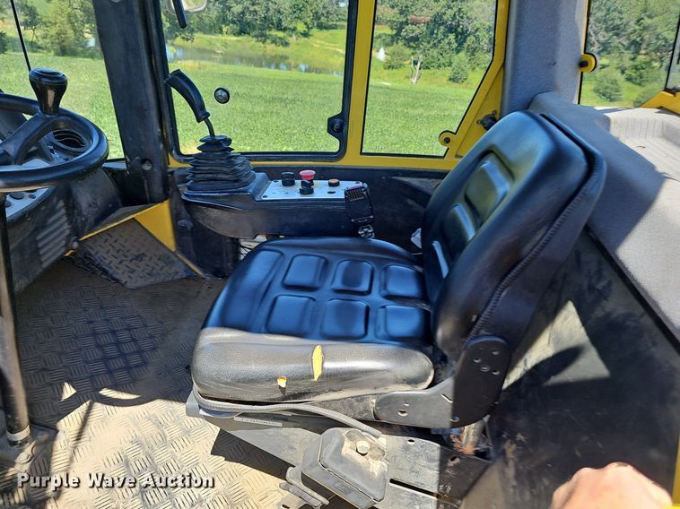 image for item DP0989 2011 Bomag BW 213DH-40 single drum vibratory roller