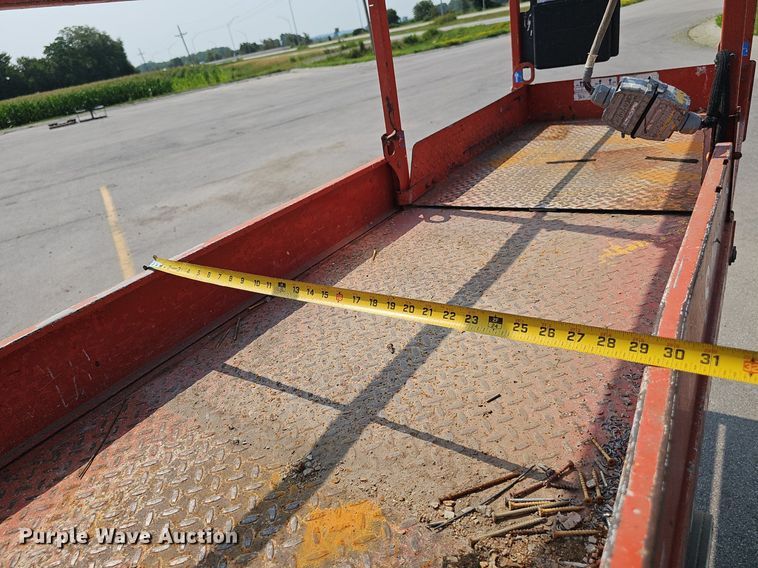 image for item DP1032 Skyjack SJIII 3226 scissor lift