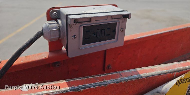 image for item DP1032 Skyjack SJIII 3226 scissor lift