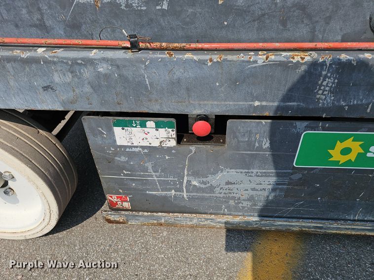 image for item DP1032 Skyjack SJIII 3226 scissor lift