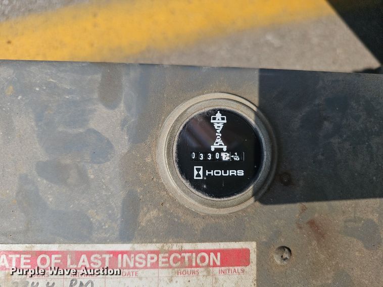 image for item DP1032 Skyjack SJIII 3226 scissor lift