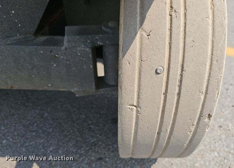 image for item DP1032 Skyjack SJIII 3226 scissor lift