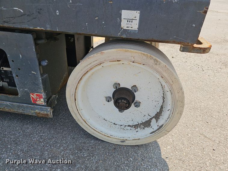 image for item DP1032 Skyjack SJIII 3226 scissor lift