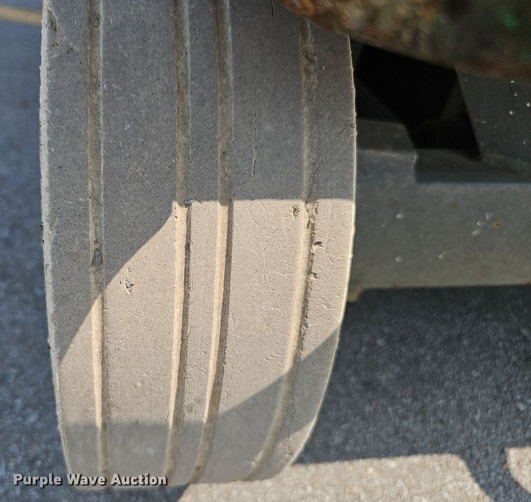 image for item DP1032 Skyjack SJIII 3226 scissor lift