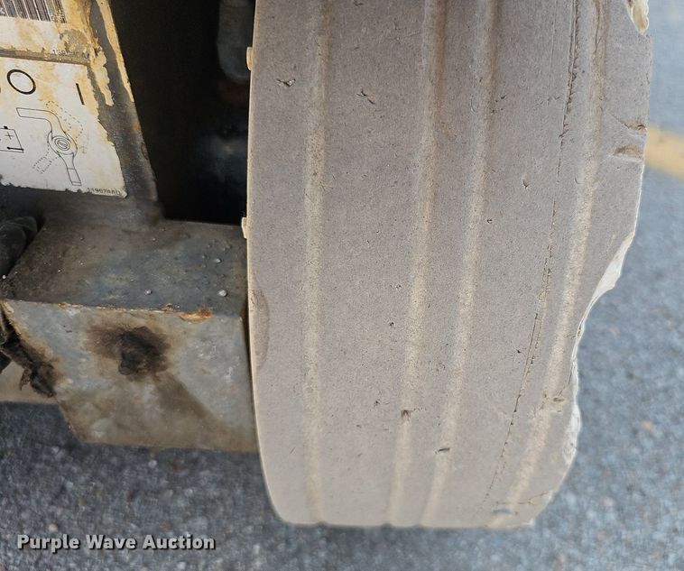 image for item DP1032 Skyjack SJIII 3226 scissor lift