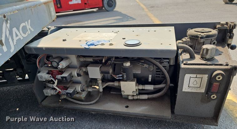 image for item DP1033 2014 Skyjack  SJIII 3219 scissor lift