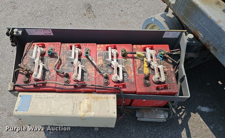 image for item DP1033 2014 Skyjack  SJIII 3219 scissor lift